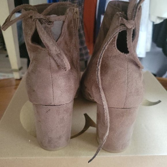 Wild Diva Casual Comfort lounge Taupe Ankle boots Womens size 8 New in Box! - Picture 4 of 5